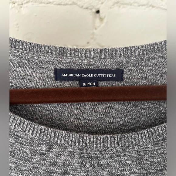 American Eagle Cozy Knit Sweater Dress
Size: Small
EUC - Picture 8 of 8